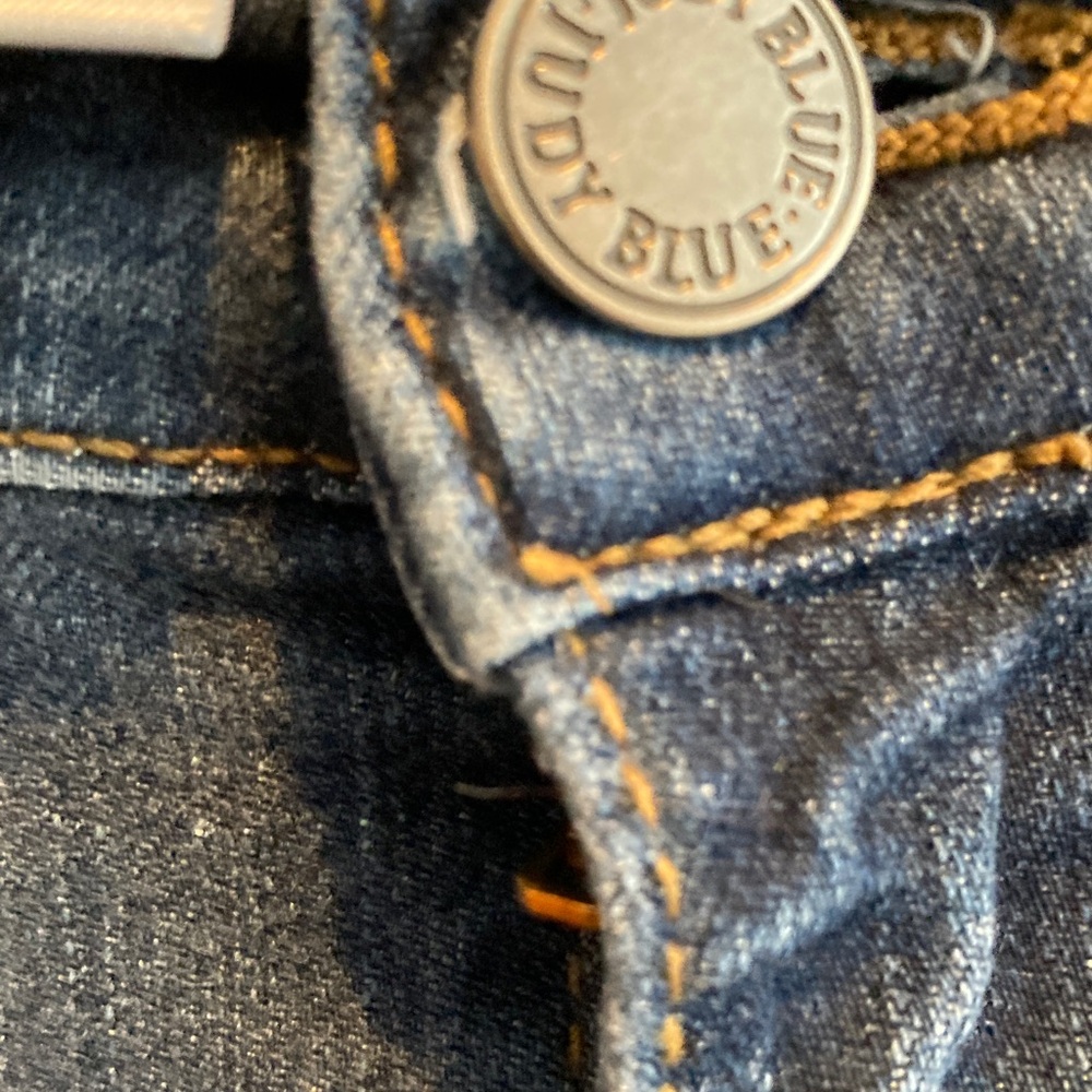 Judy Blue Deep Indigo Skinny Jeans - Picture 3 of 6